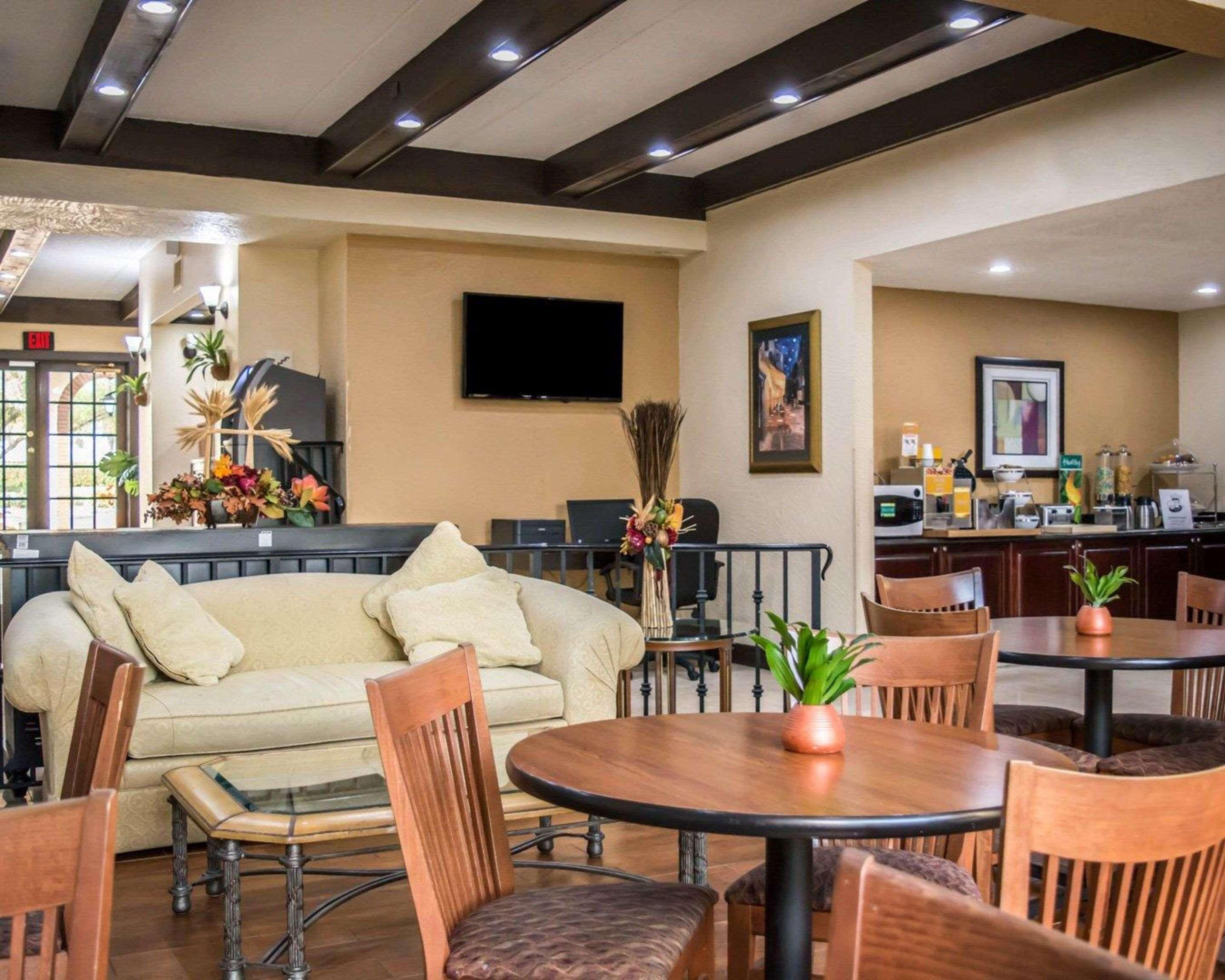 Clarion Pointe Tampa-Brandon Near Fairgrounds And Casino Hotel Mango Kültér fotó