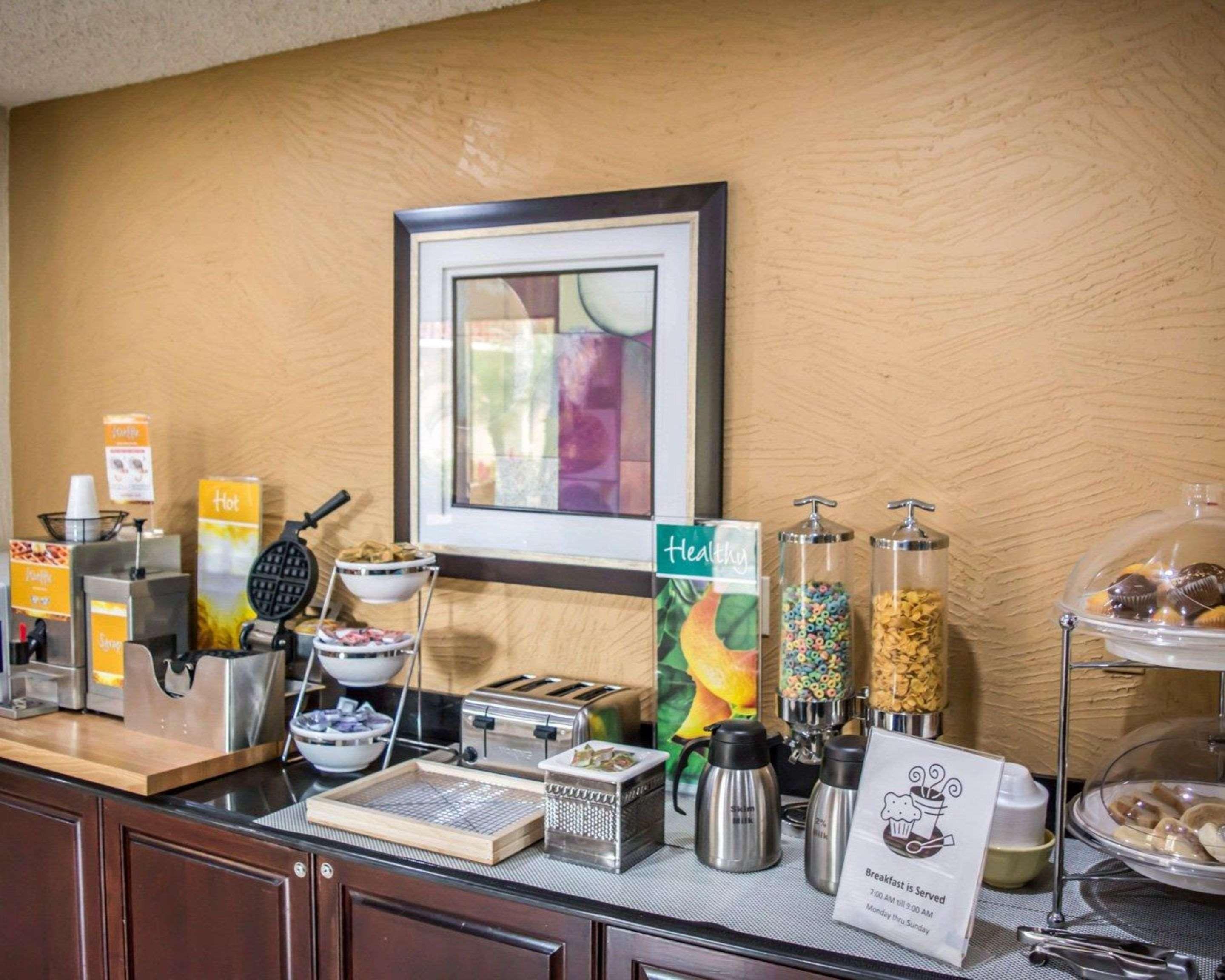 Clarion Pointe Tampa-Brandon Near Fairgrounds And Casino Hotel Mango Kültér fotó